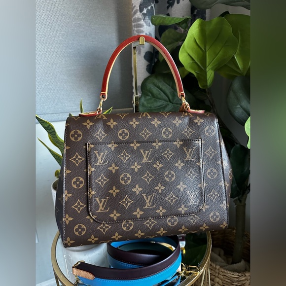 Louis Vuitton Cluny MM Blue Glacial - Picture 8 of 16